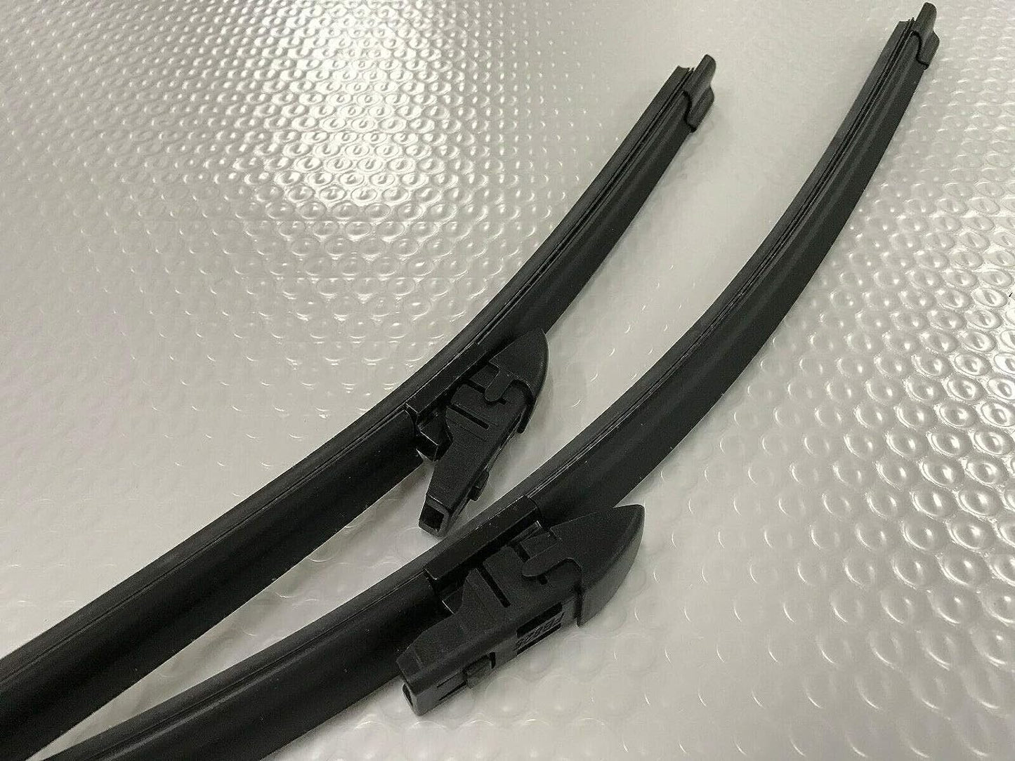 Oshotto Frameless (O.E.M Type) Wiper Blades Compatible with BMW X4 (26" / 20")