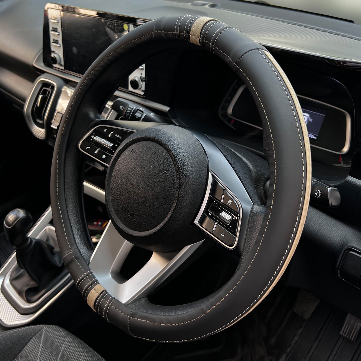 Oshotto SC-19 Fiber Leather Car Steering Cover For All Cars (Black, Beige)