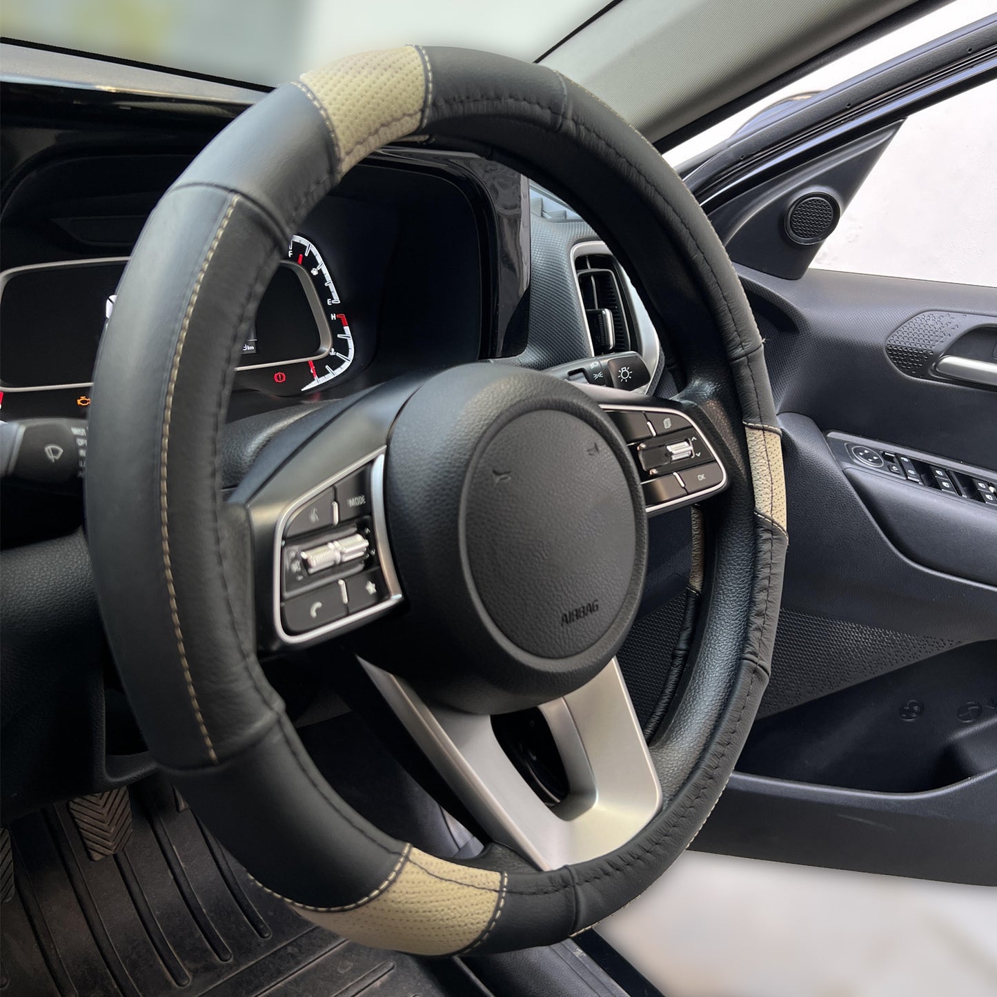 Oshotto SC-011-A Leather Car Steering Cover (Black, Beige,Medium)