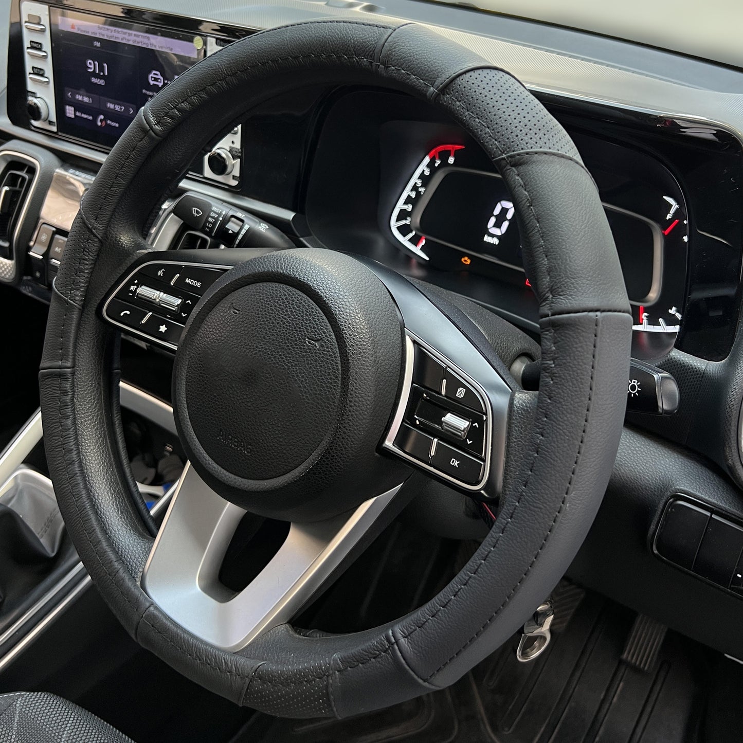 Oshotto SC-004-A Leather Car Steering Cover (Black,Medium)