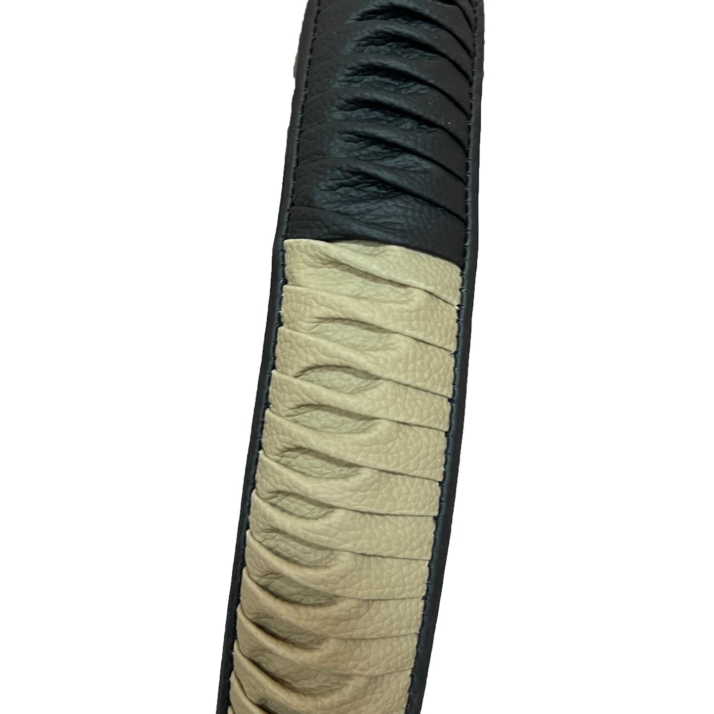 Oshotto SC-12 Fiber Leather Car Steering Cover For All Cars (Black, Beige)
