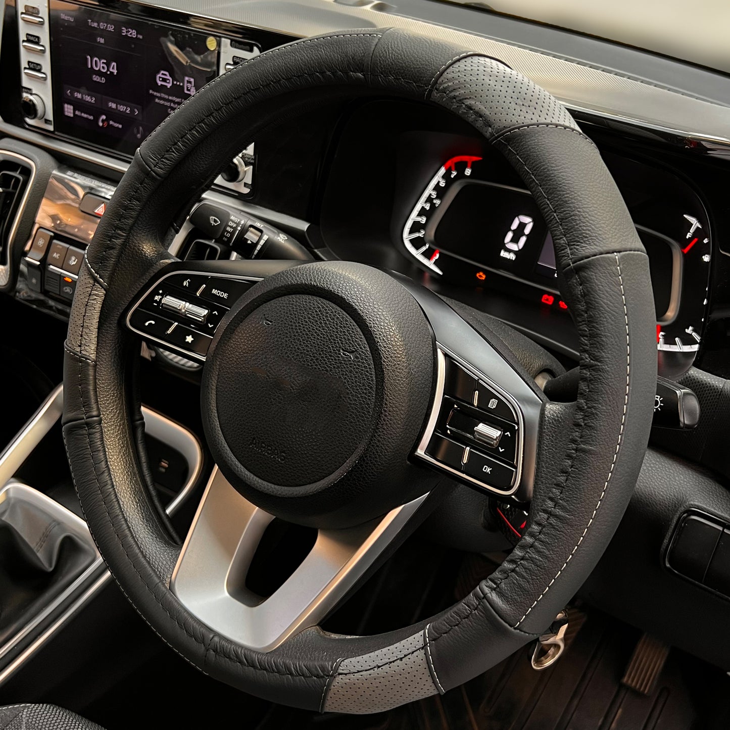 Oshotto SC-010-A Leather Car Steering Cover (Black, Grey, Medium)