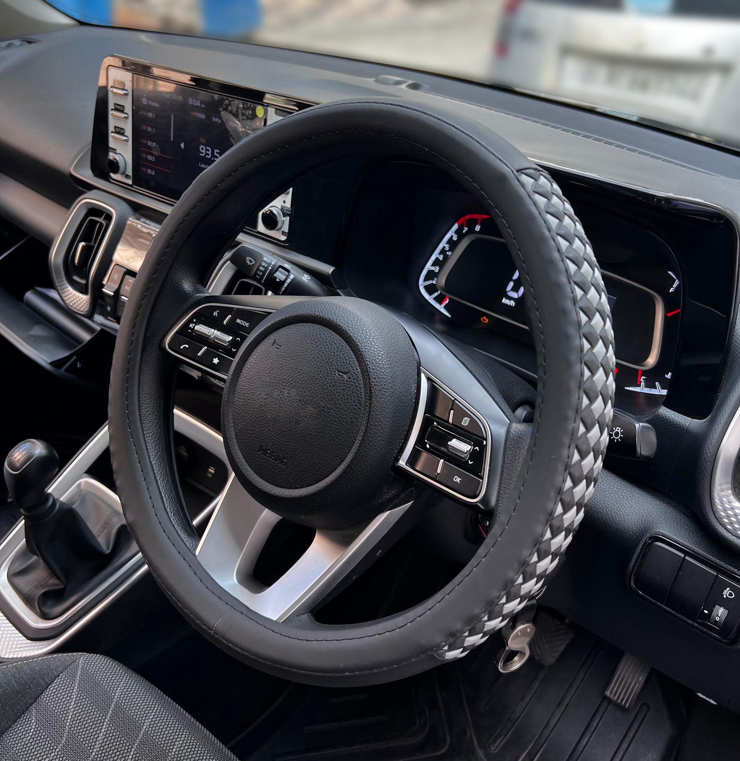 Oshotto SC-17 Fiber Leather Car Steering Cover For All Cars (Black, Grey)