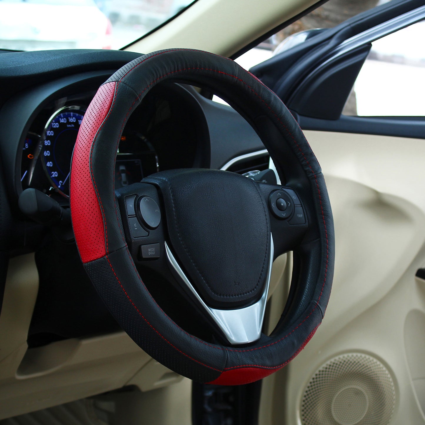 Oshotto SC-007 Leather Car Steering Cover (Black and Red,Medium)